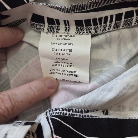 Cleo Black and Pink Dress With Front Pockets Size 8 - Picture 6 of 6